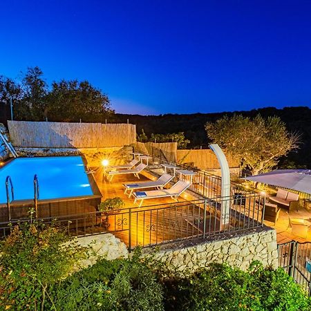 Villa Vanessa Con Piscina Privata - Castro Castro  Extérieur photo