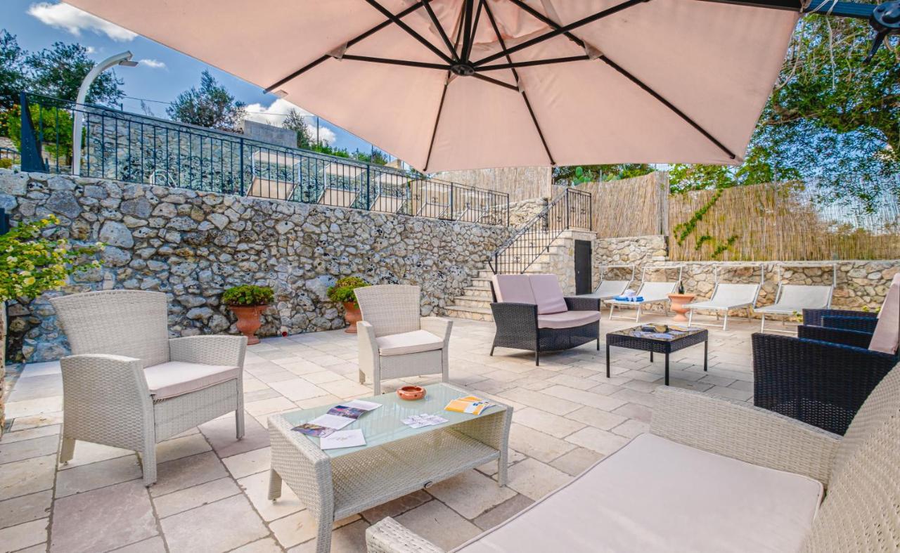 Villa Vanessa Con Piscina Privata - Castro Castro  Extérieur photo