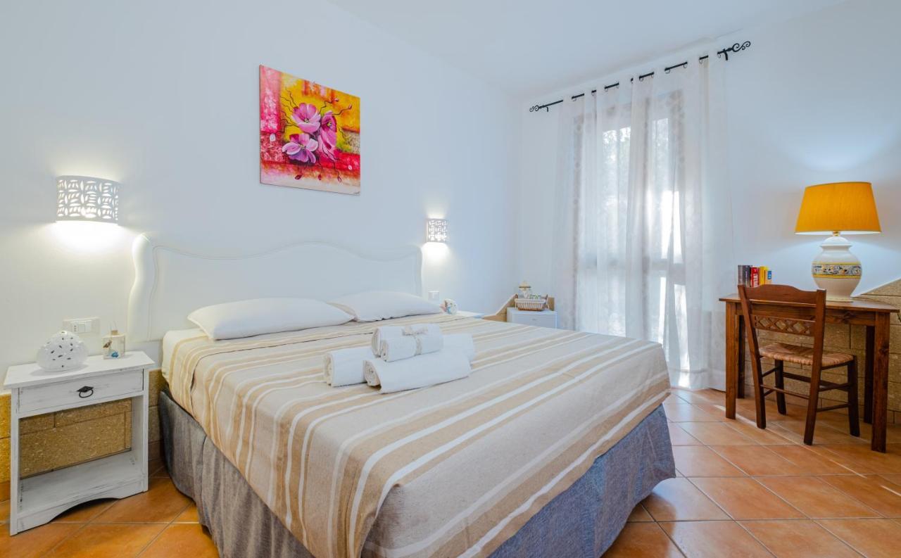 Villa Vanessa Con Piscina Privata - Castro Castro  Extérieur photo