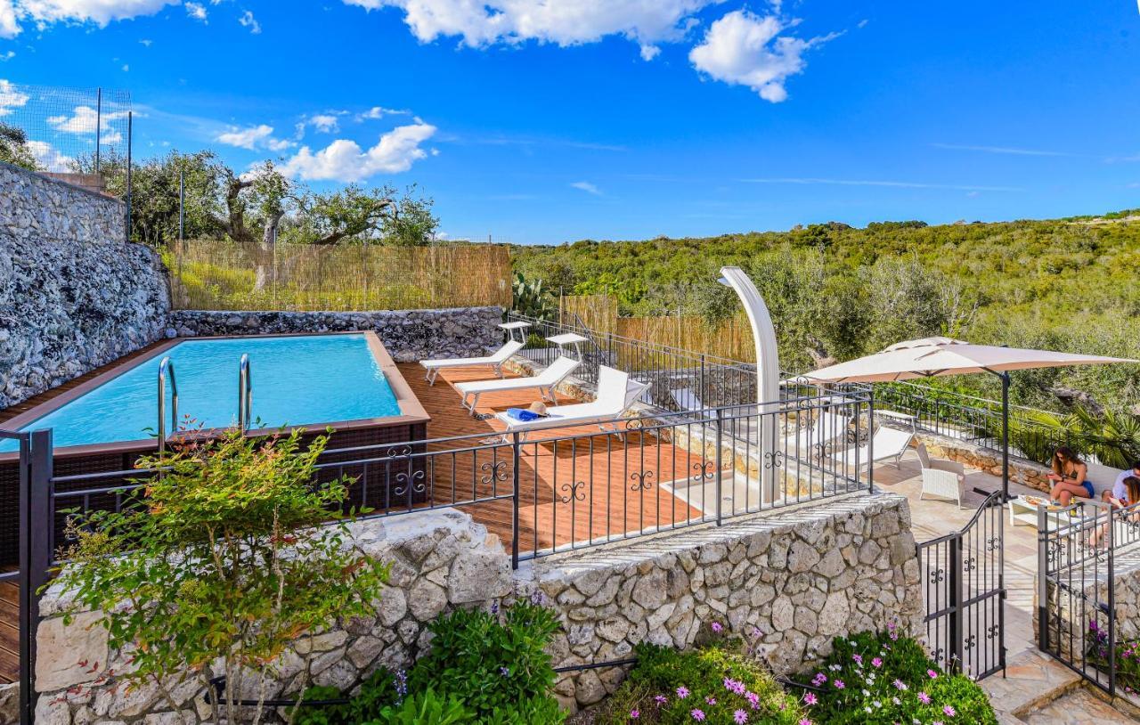 Villa Vanessa Con Piscina Privata - Castro Castro  Extérieur photo